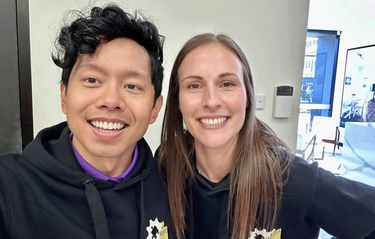 Professional team building host with years of experience hosting fun team bonding events