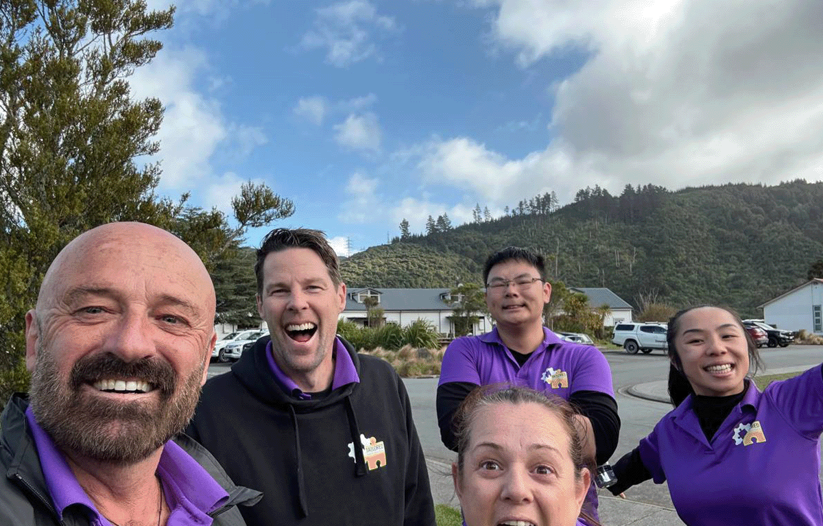 Professional team building host with years of experience hosting fun team bonding events