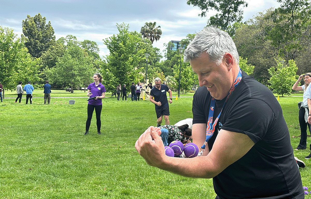 Large group outdoor team building event in Melbourne